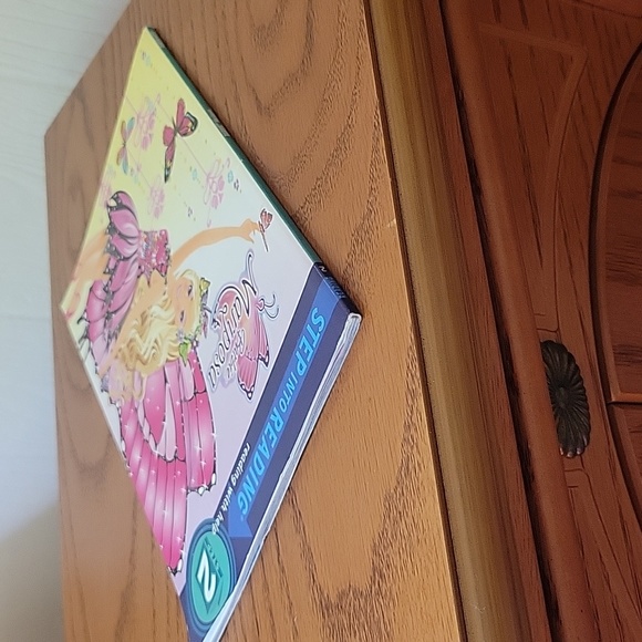 ● Book: Barbie Mariposa - Picture 3 of 8